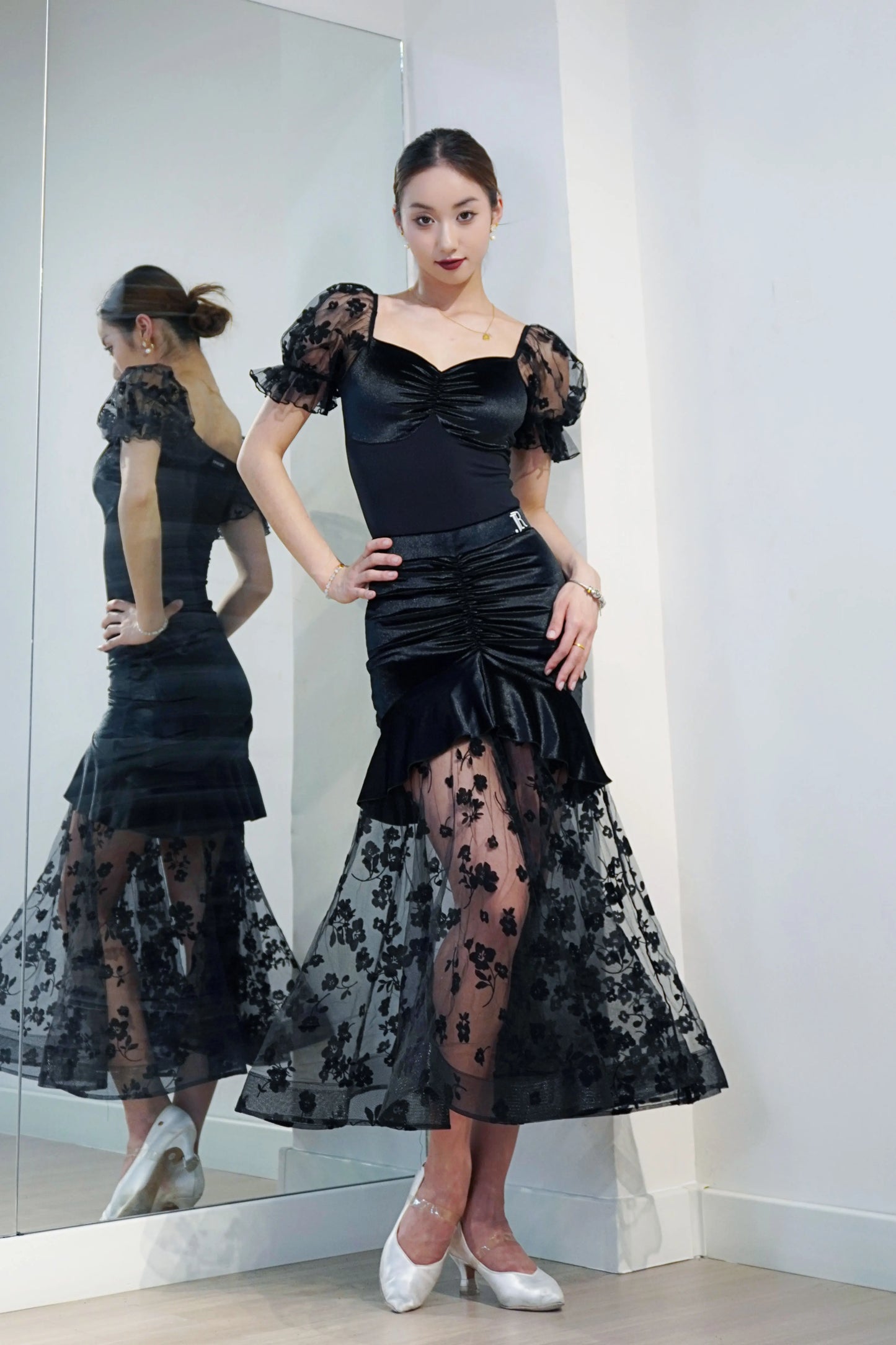 Ballroom Dance Clothes Women Adult Wrap Hip Sexy Black Long Skirt Lace Gauze Waltz Dance Skirt Practice Performance Wear NV20015