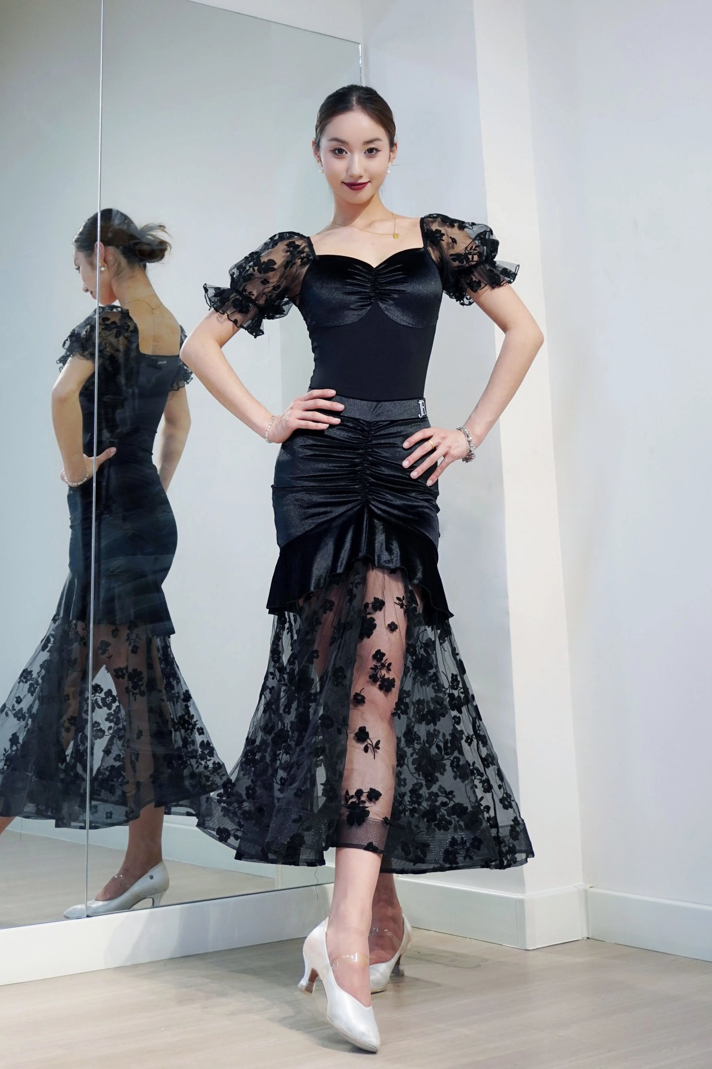 Ballroom Dance Clothes Women Adult Wrap Hip Sexy Black Long Skirt Lace Gauze Waltz Dance Skirt Practice Performance Wear NV20015